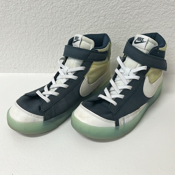 Girls Size 3 Nike Blazers - Picture 2 of 10